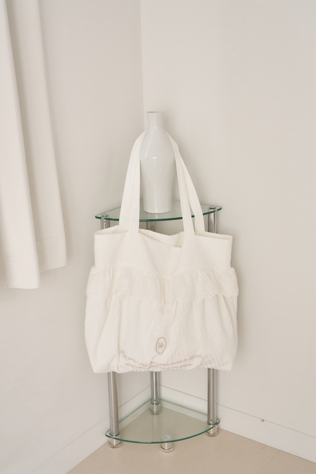 frill tote bag