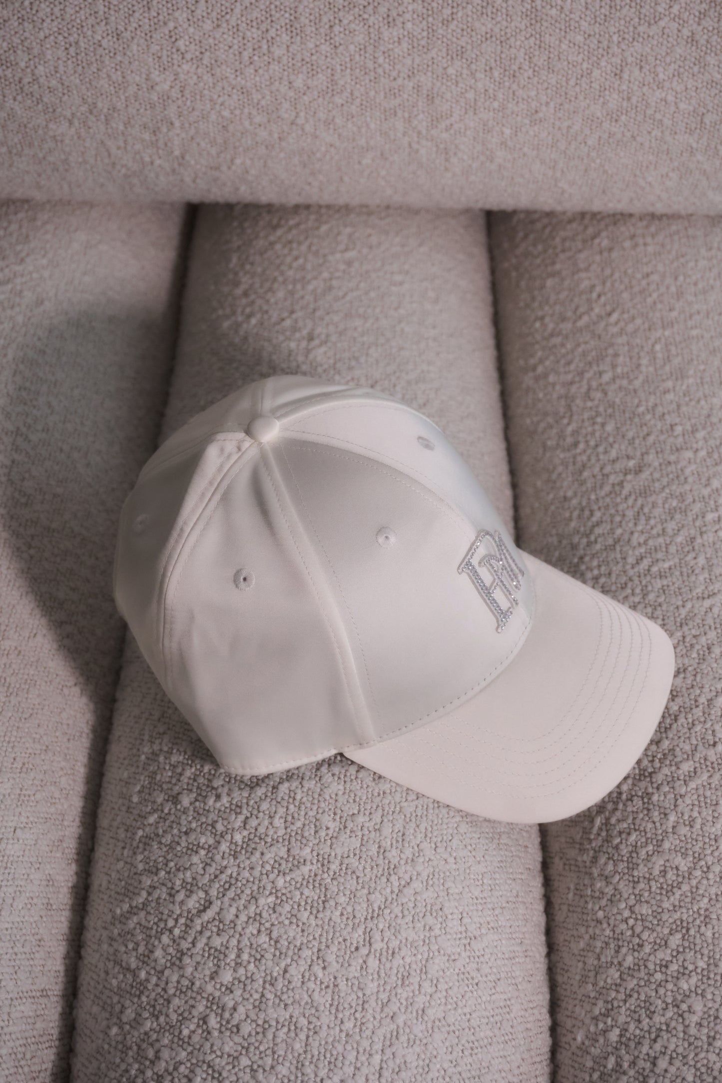 PM logo bijou cap