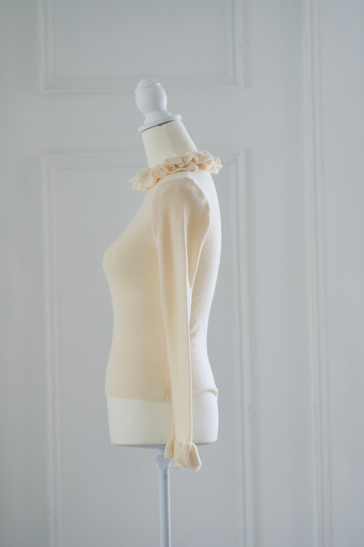 frill neck knit