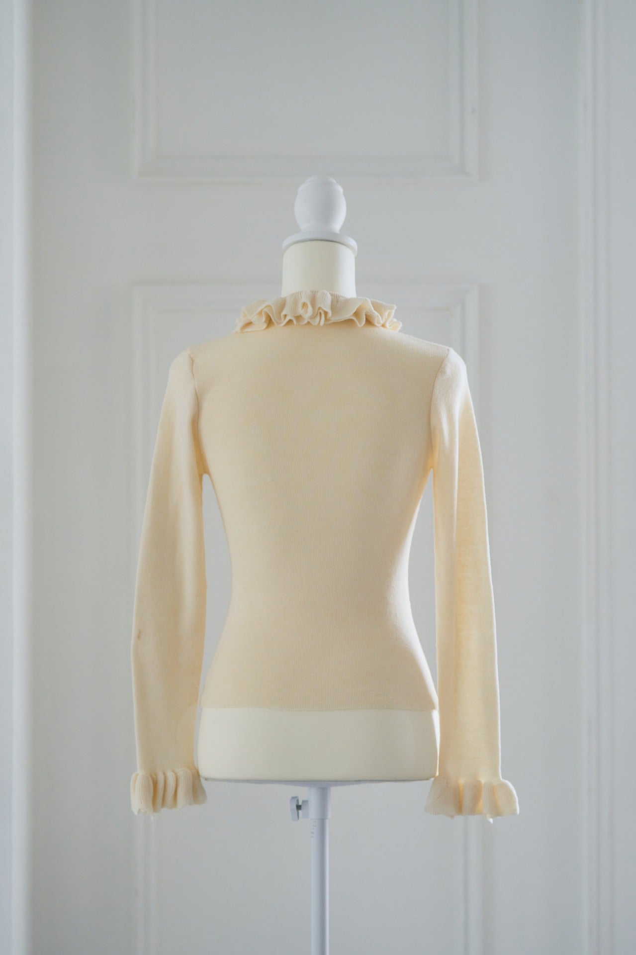 frill neck knit