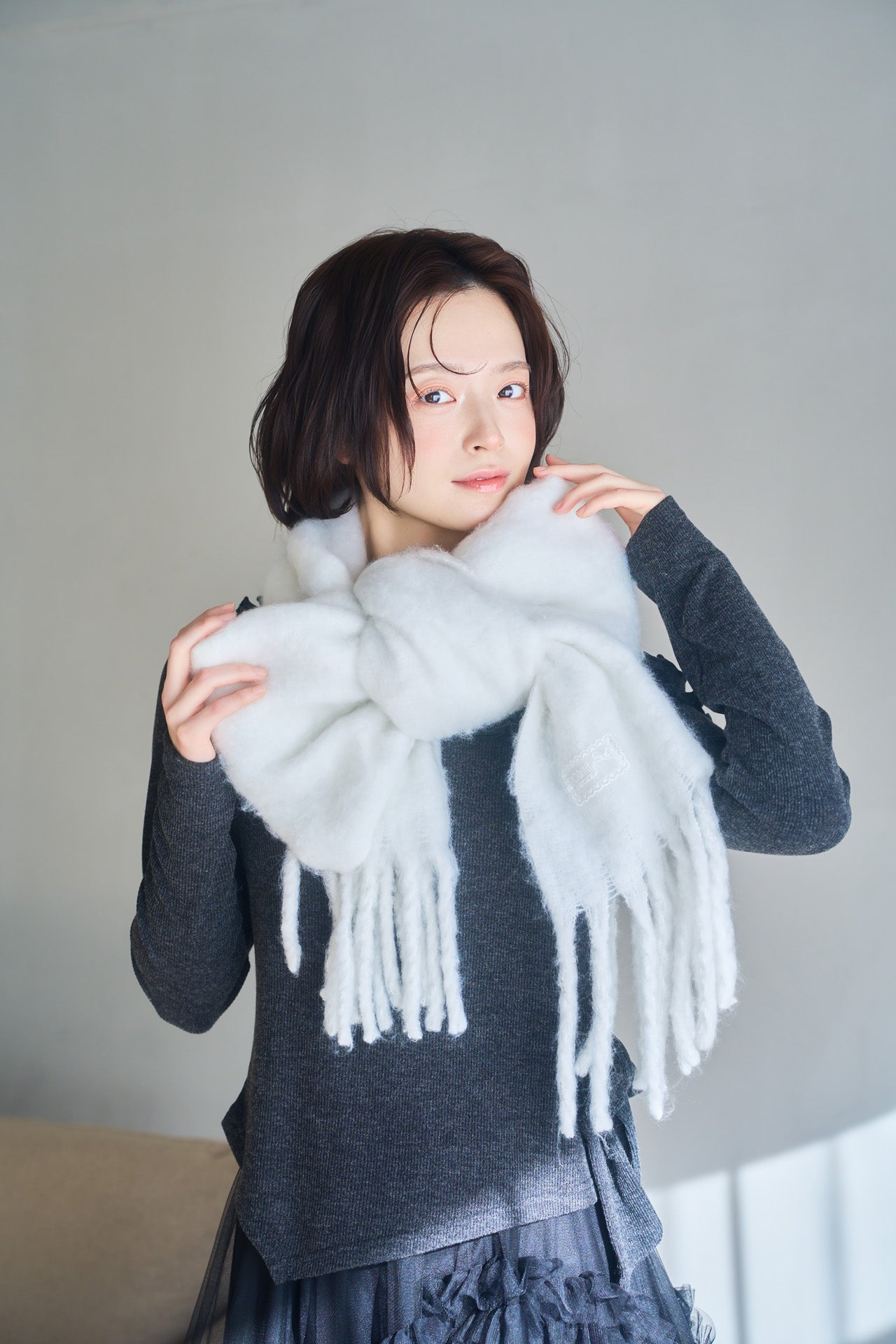 lace tag fluffy muffler