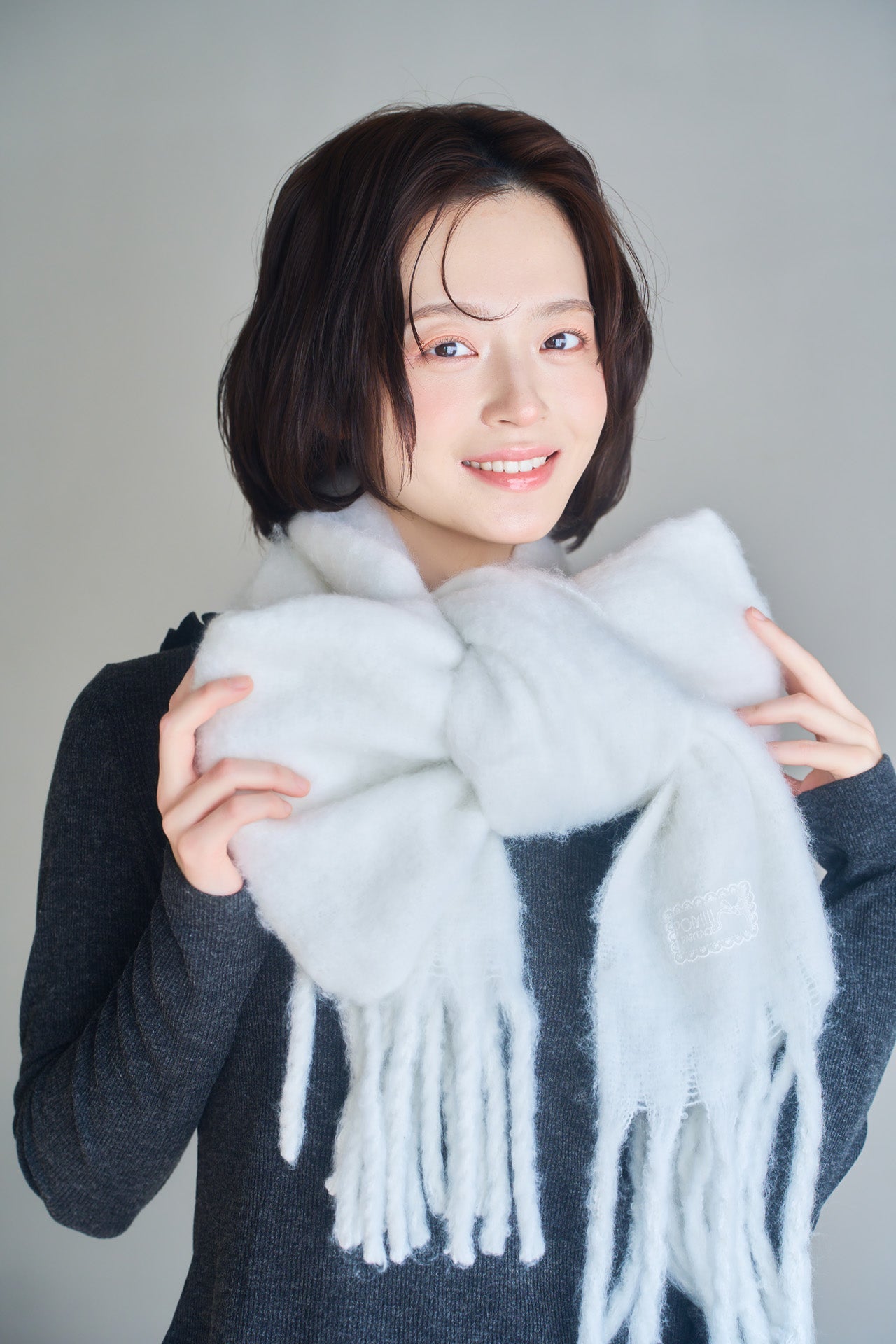 lace tag fluffy muffler