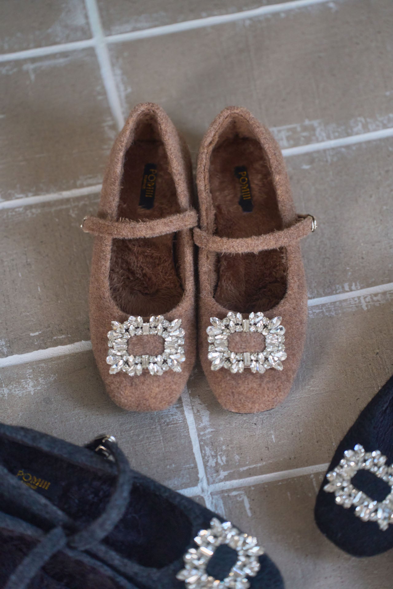 【再販売日 1月31日】bijou fluffy shoes