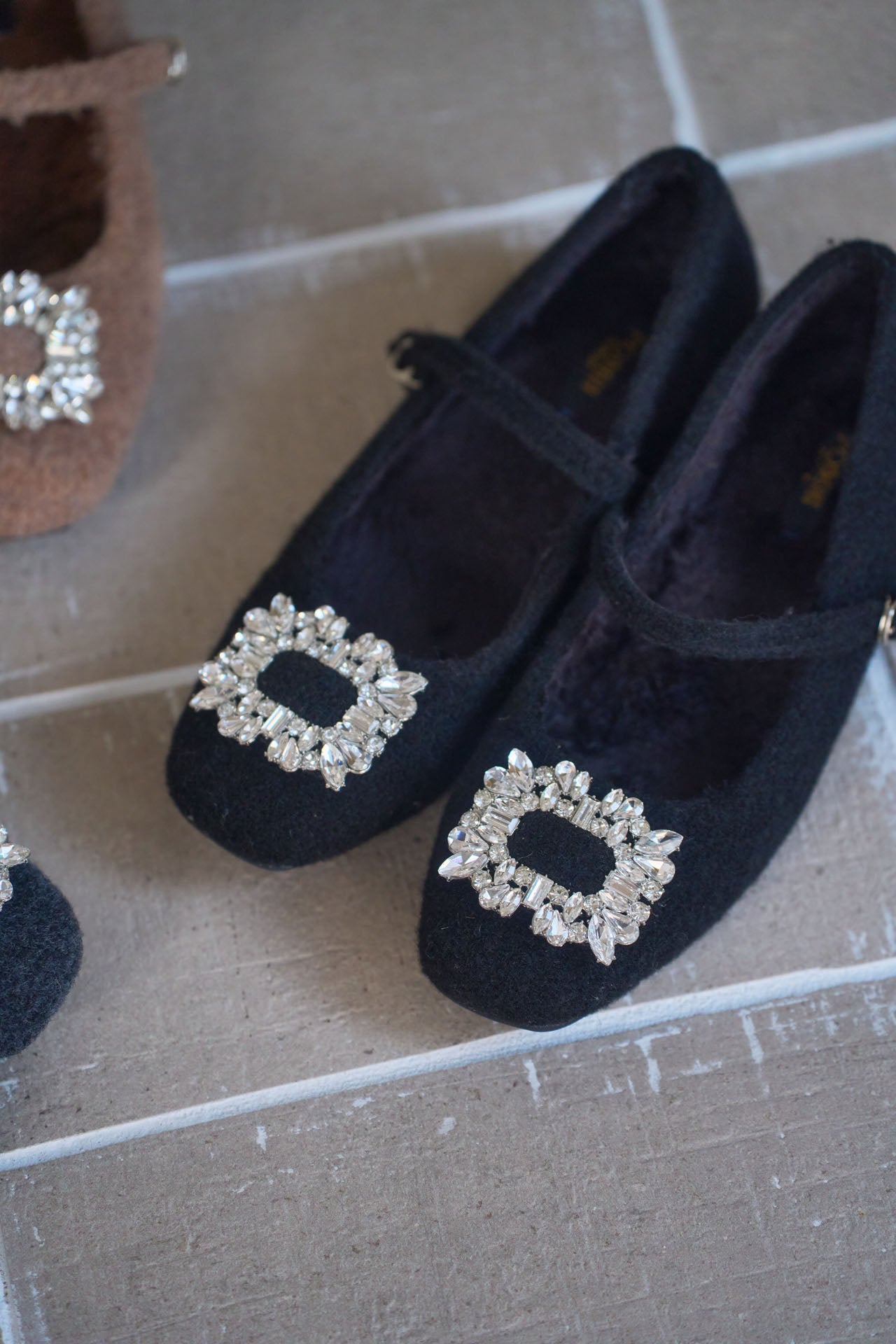 【再販売日 1月31日】bijou fluffy shoes