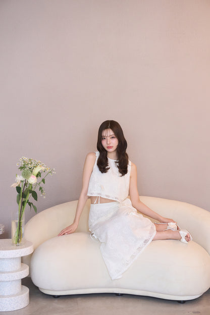 petit ribbon lace set-up