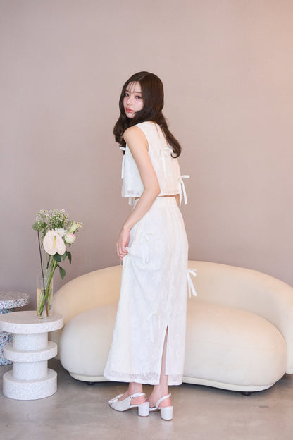 petit ribbon lace set-up