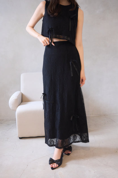 petit ribbon lace set-up