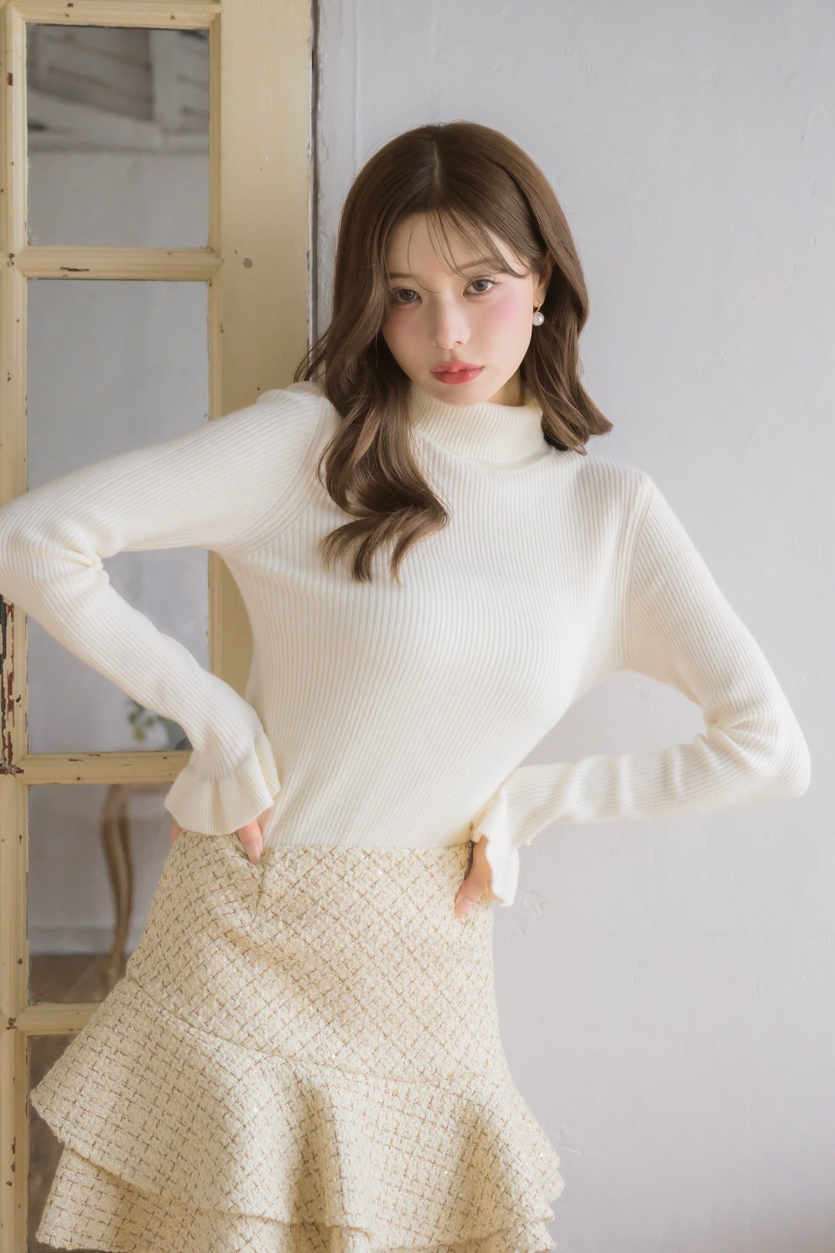 frill high-neck rib knit