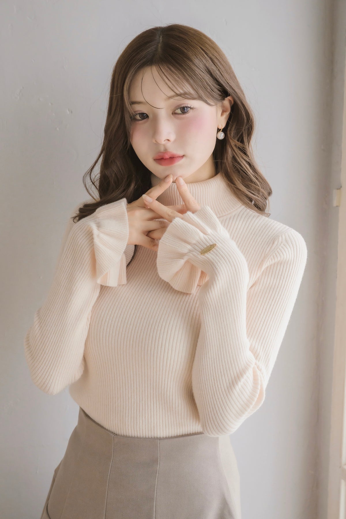 frill high-neck rib knit