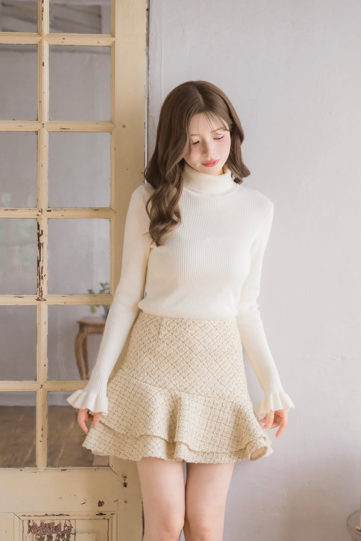 frill high-neck rib knit
