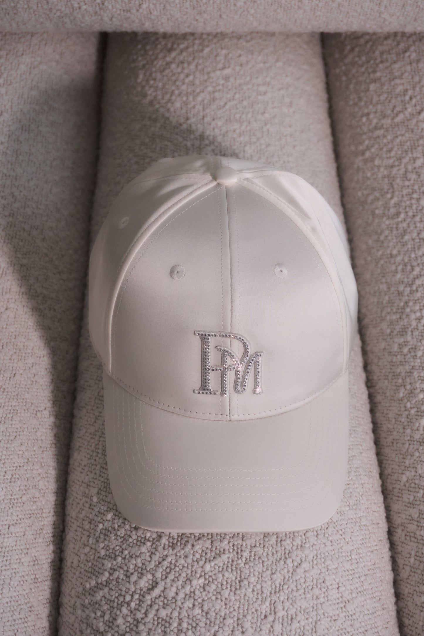 PM logo bijou cap