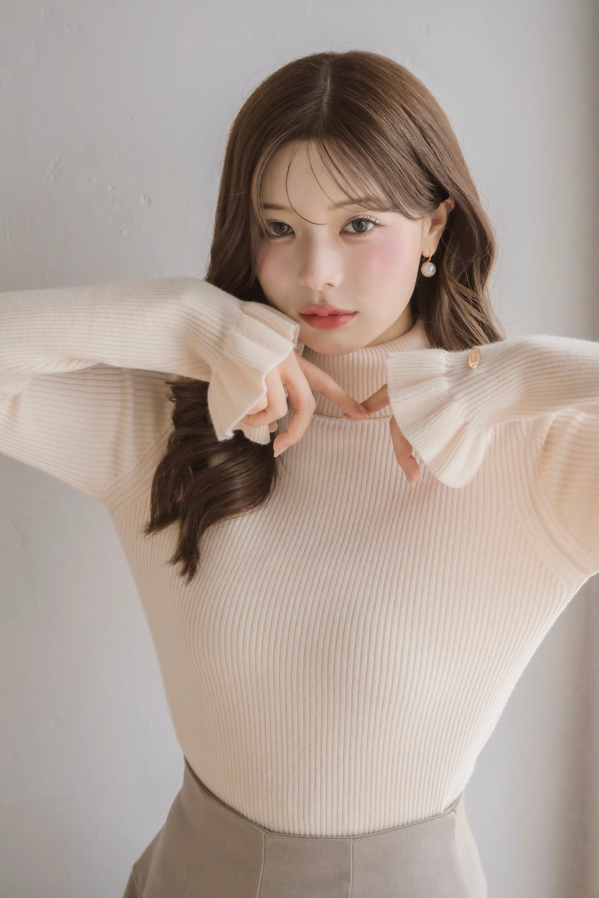 frill high-neck rib knit