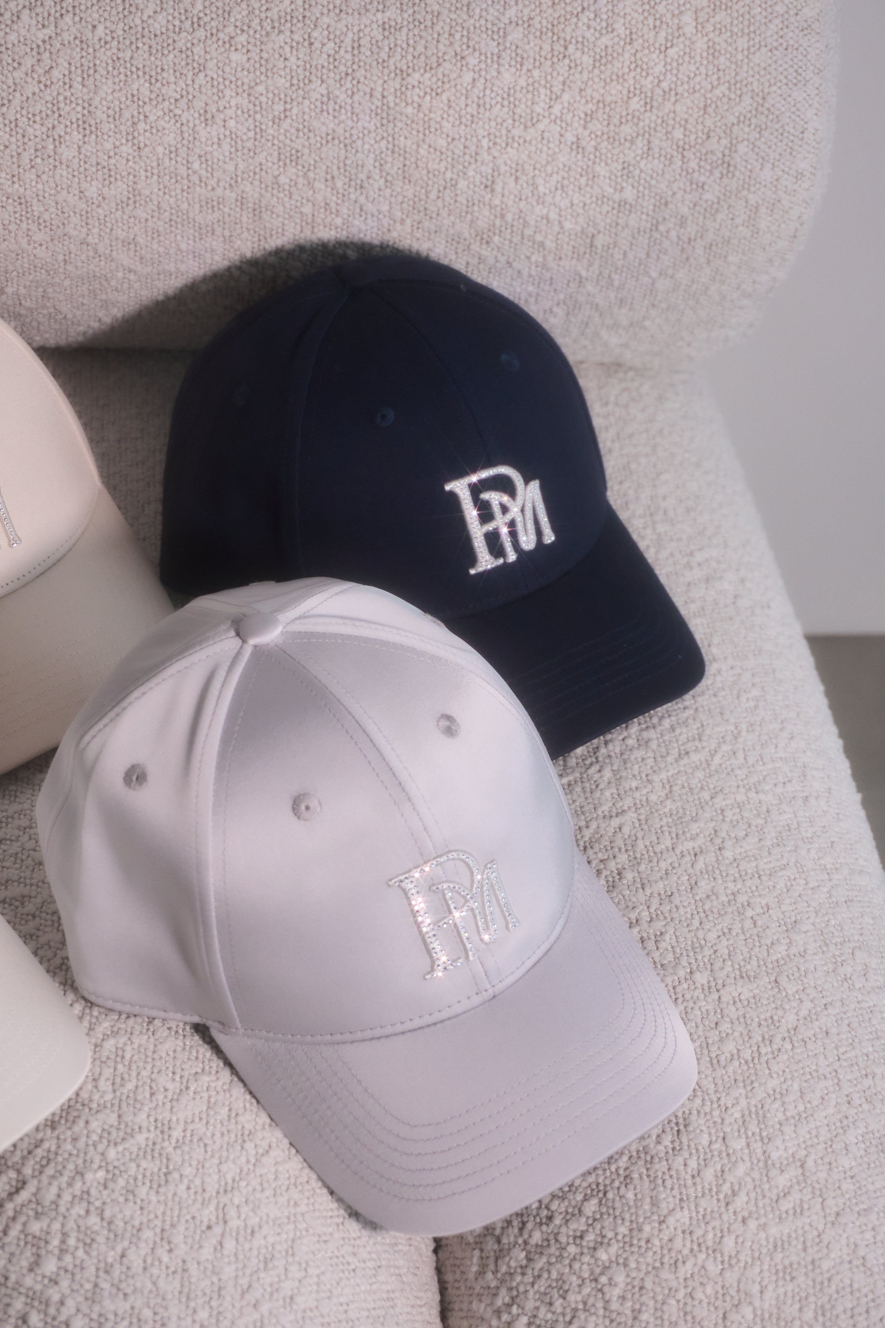 PM logo bijou cap – POMIII PARTAGE