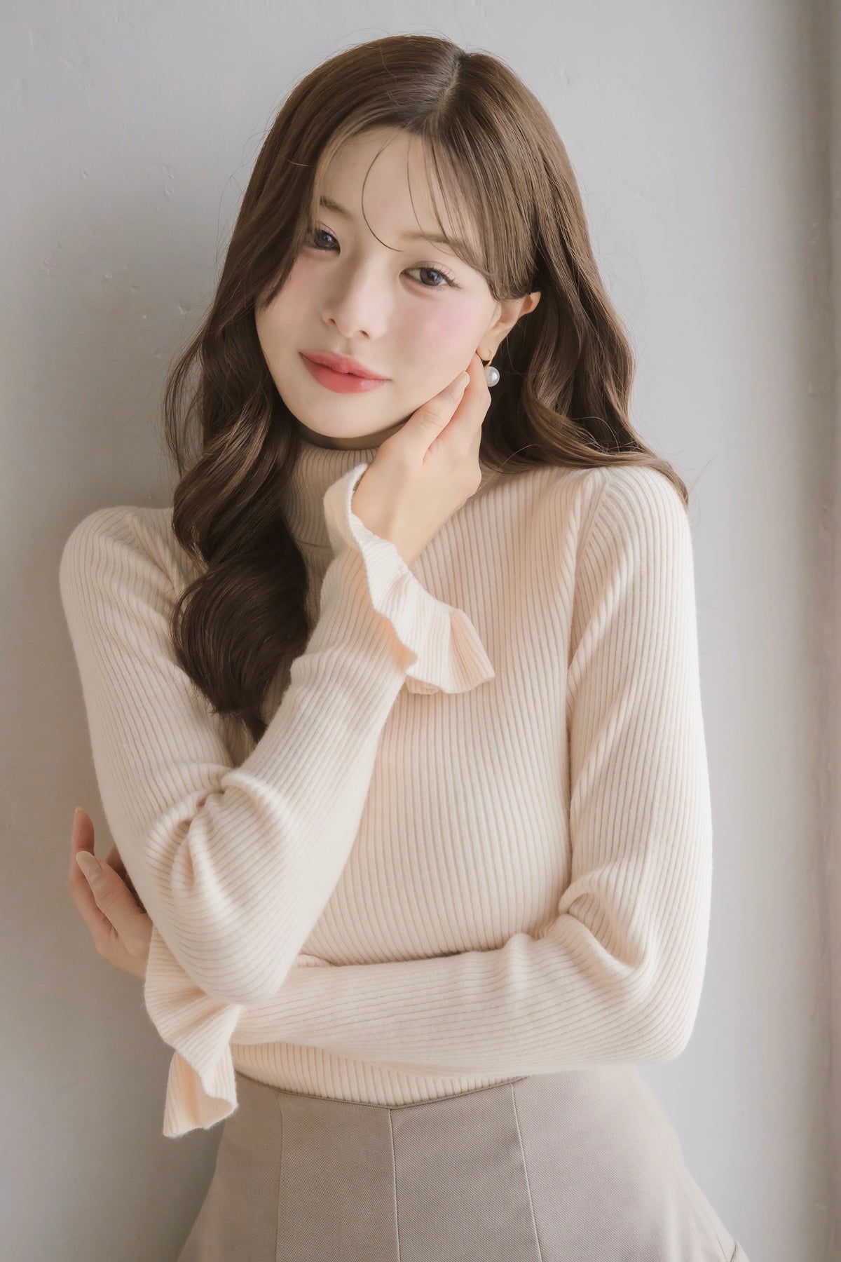 frill high-neck rib knit