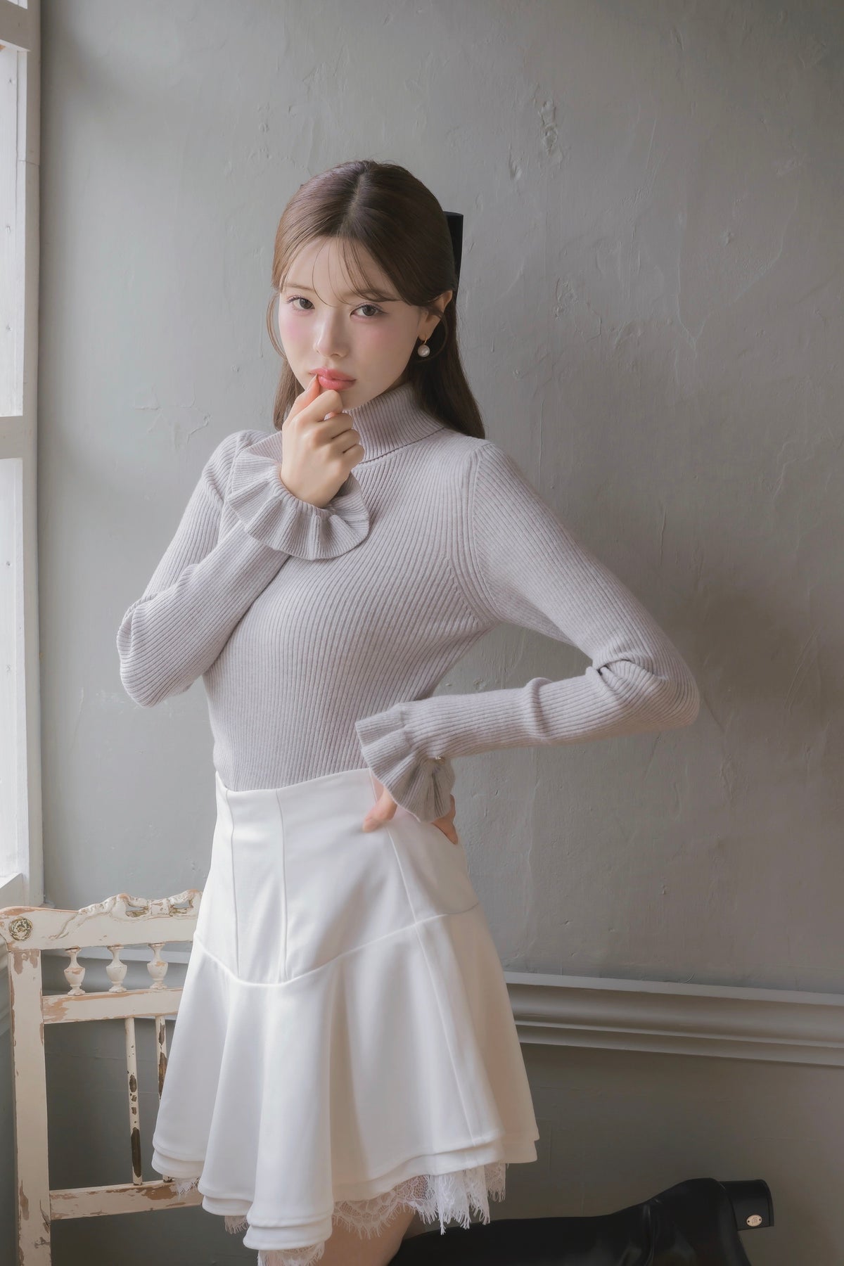 frill high-neck rib knit