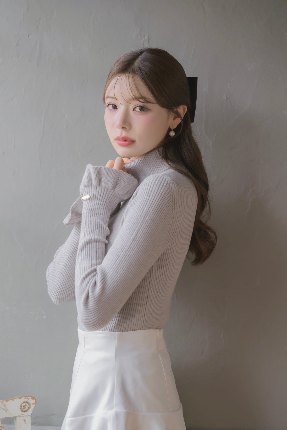 frill high-neck rib knit