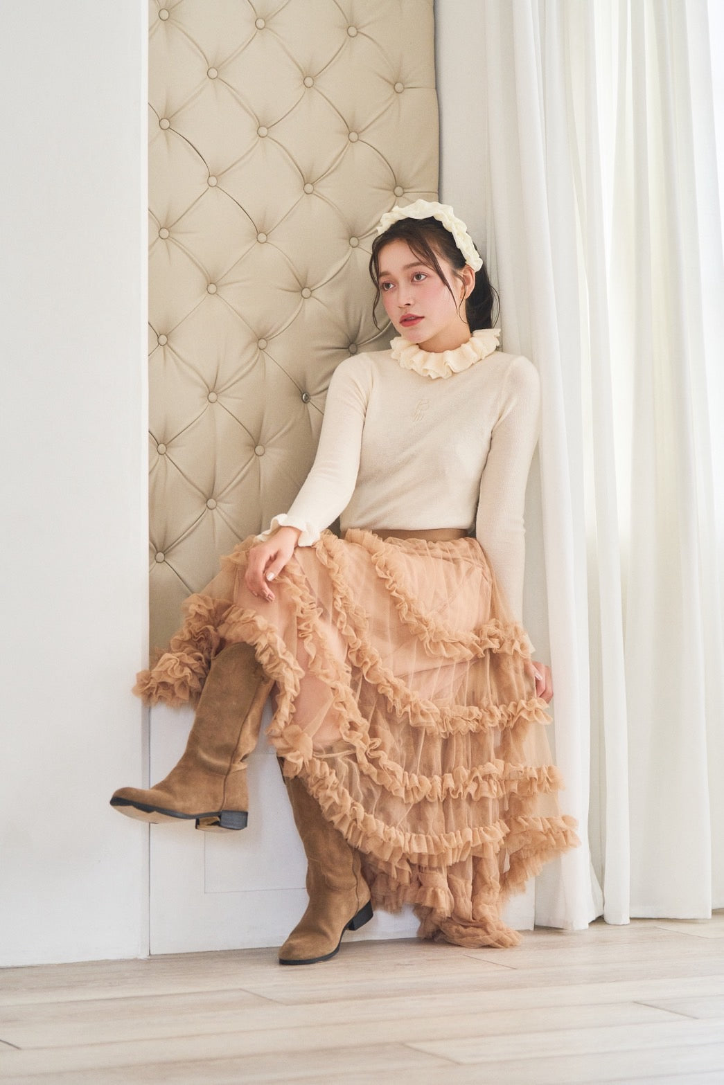 frill neck knit