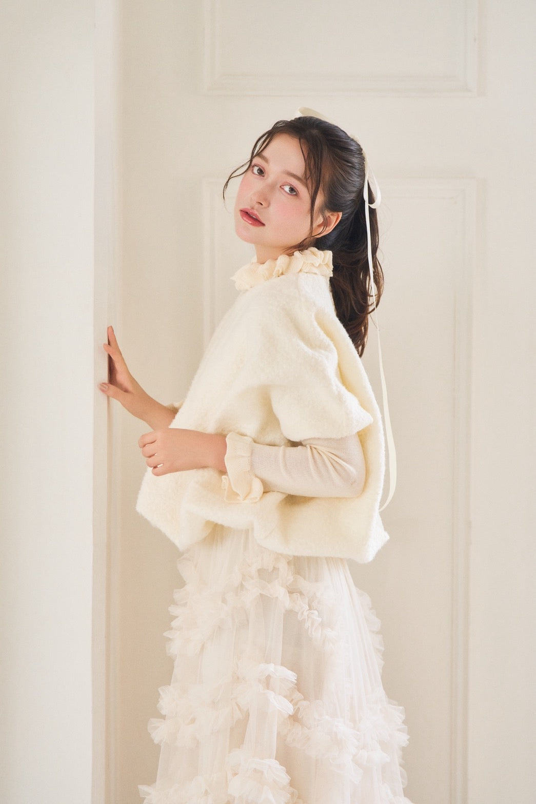 frill neck knit
