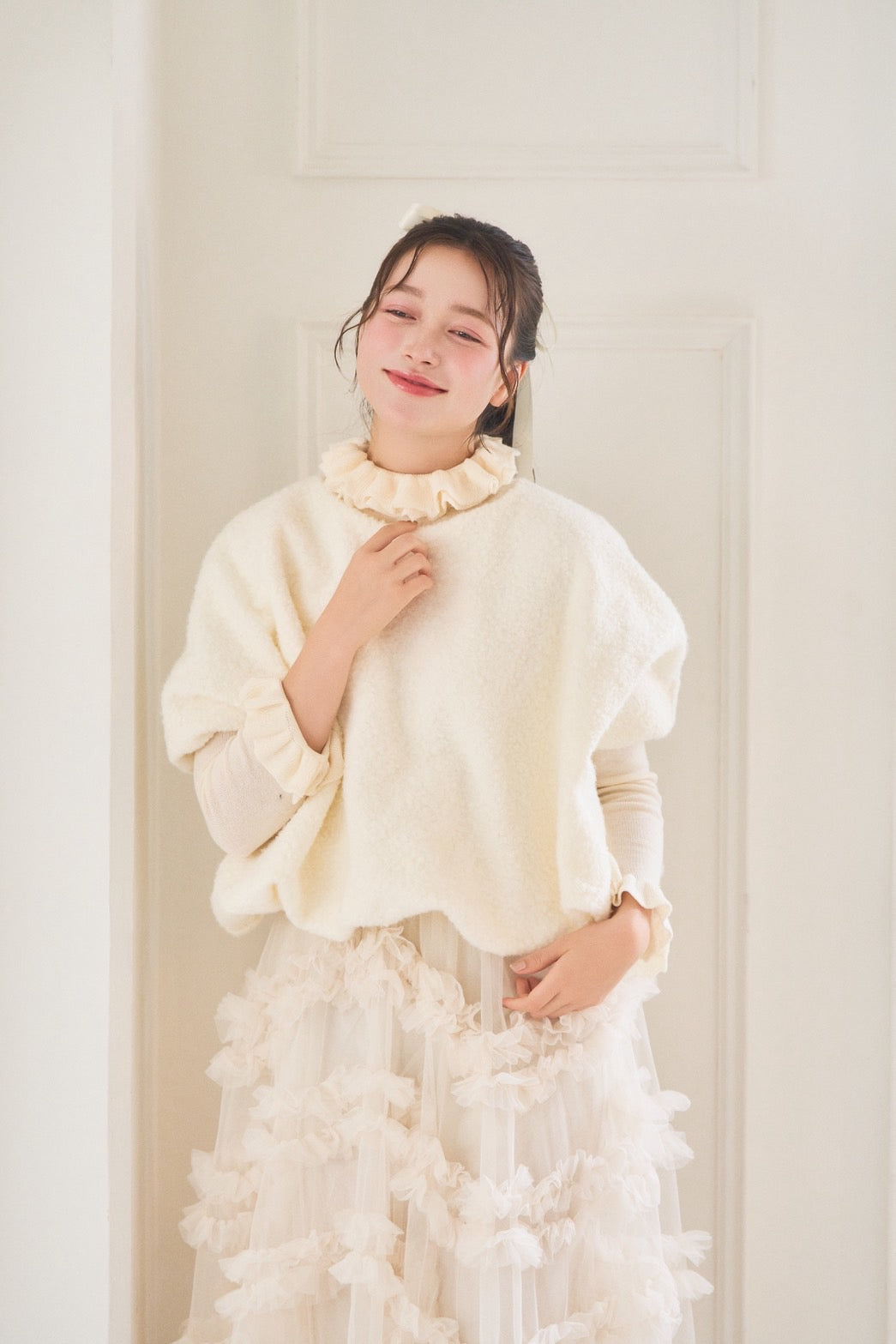 frill neck knit