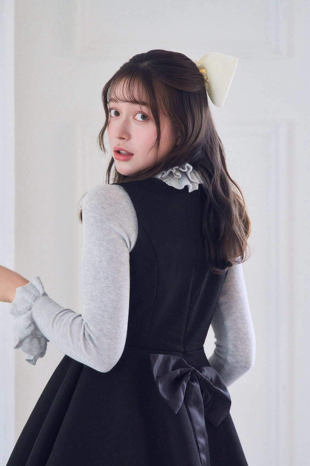 frill neck knit