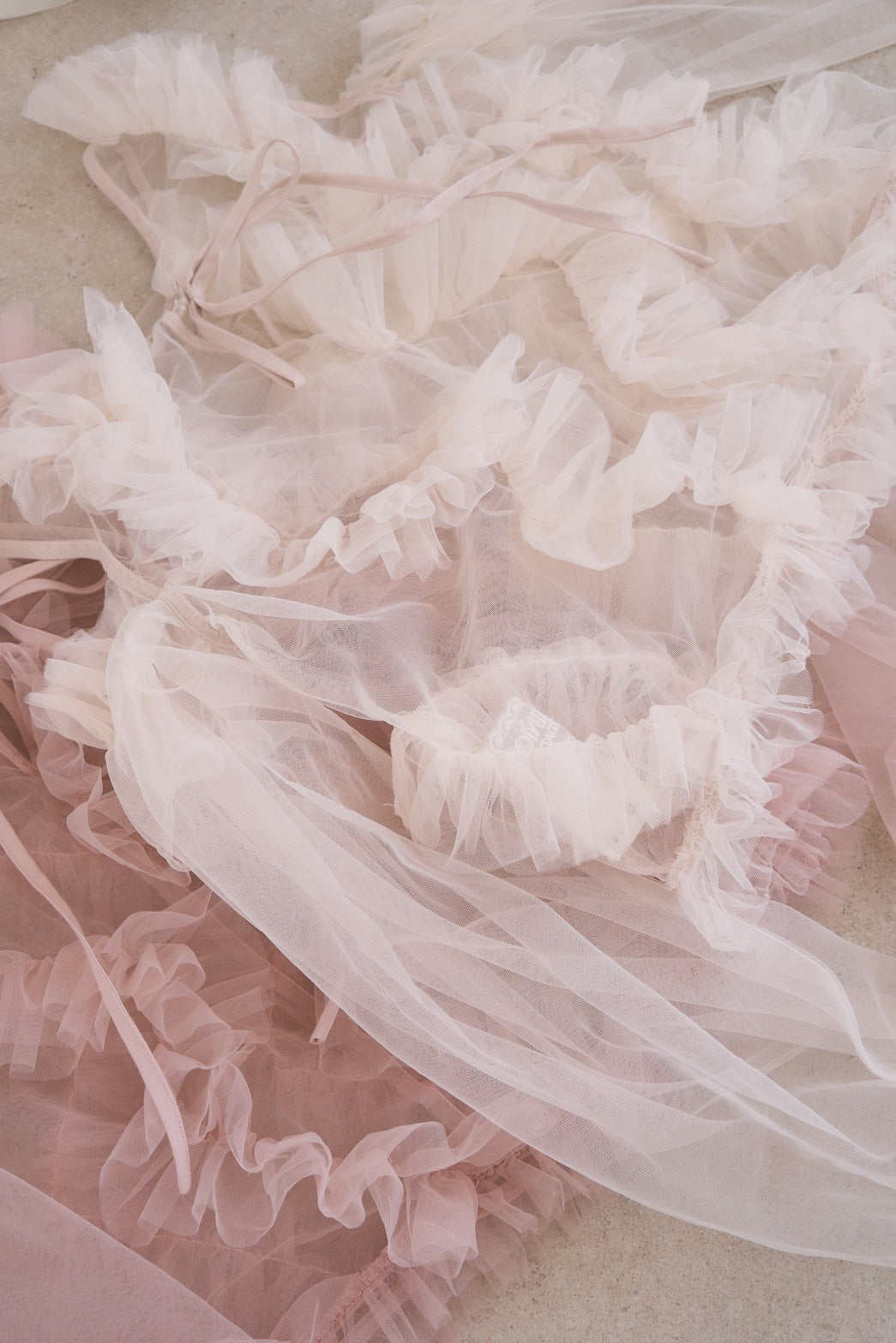 partage tulle tops