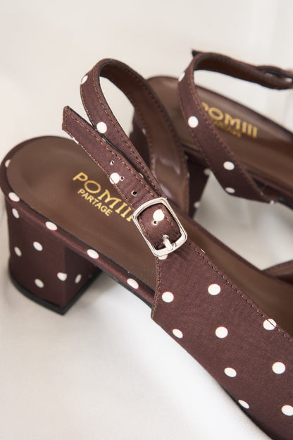 variation ribbon sandal