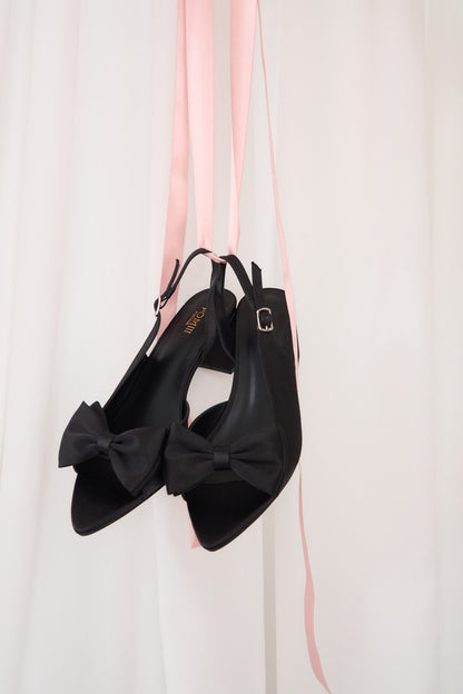 variation ribbon sandal