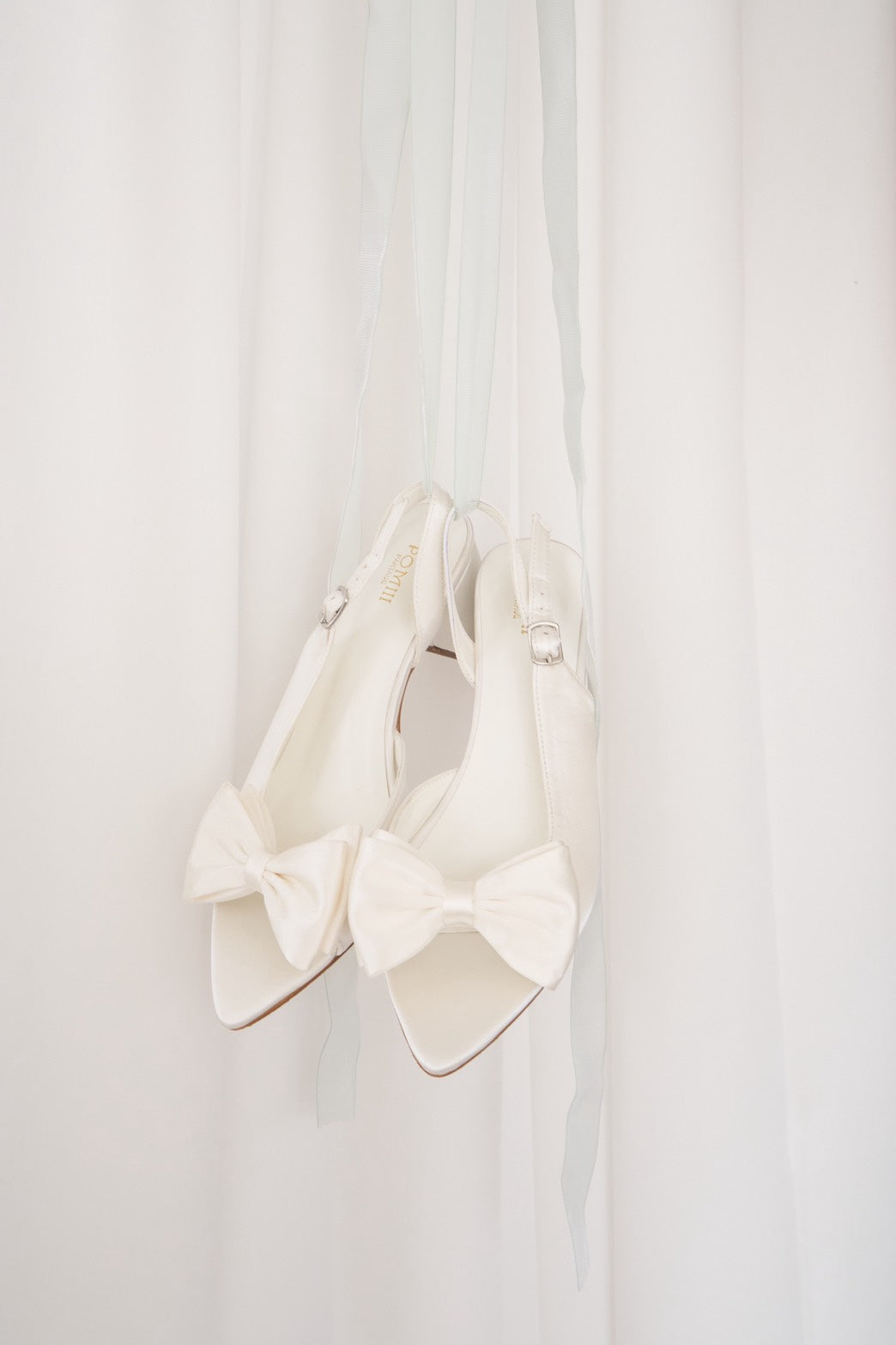 variation ribbon sandal