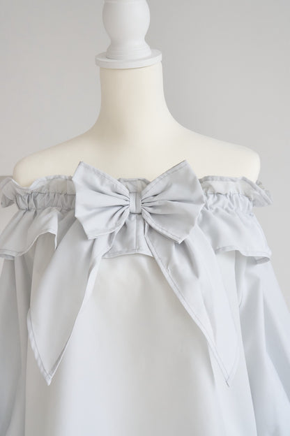 frill collar ribbon blouse