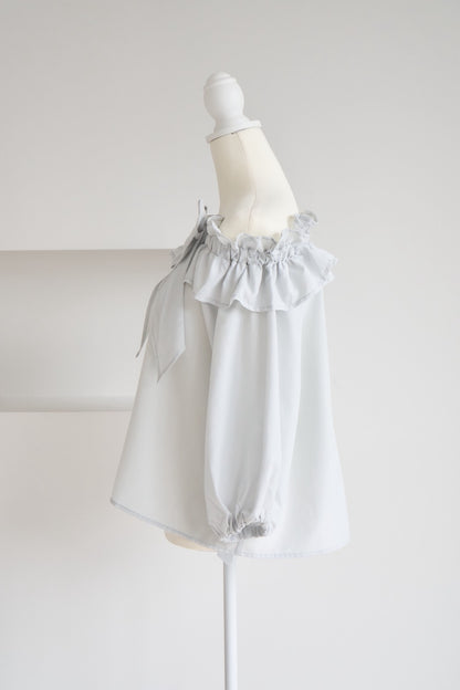 frill collar ribbon blouse