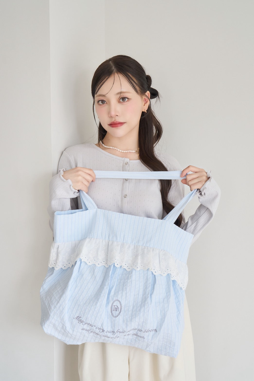 frill tote bag