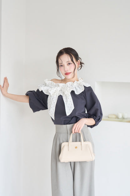 frill collar ribbon blouse