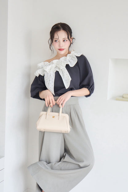 frill collar ribbon blouse