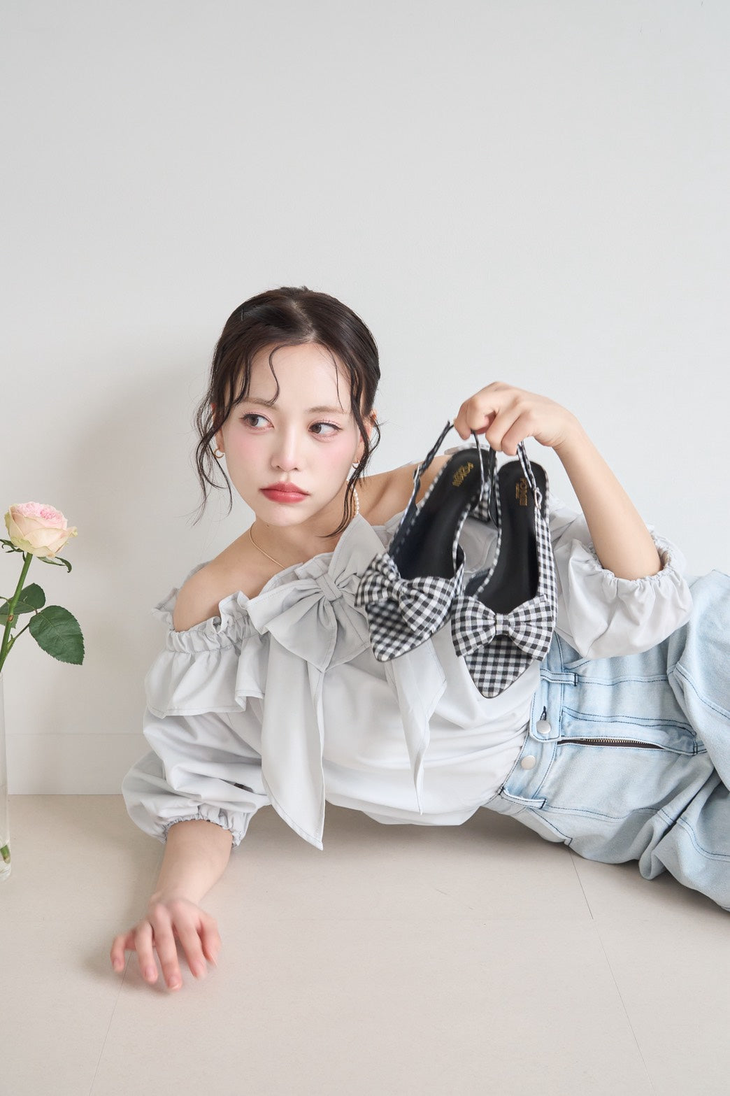 variation ribbon sandal