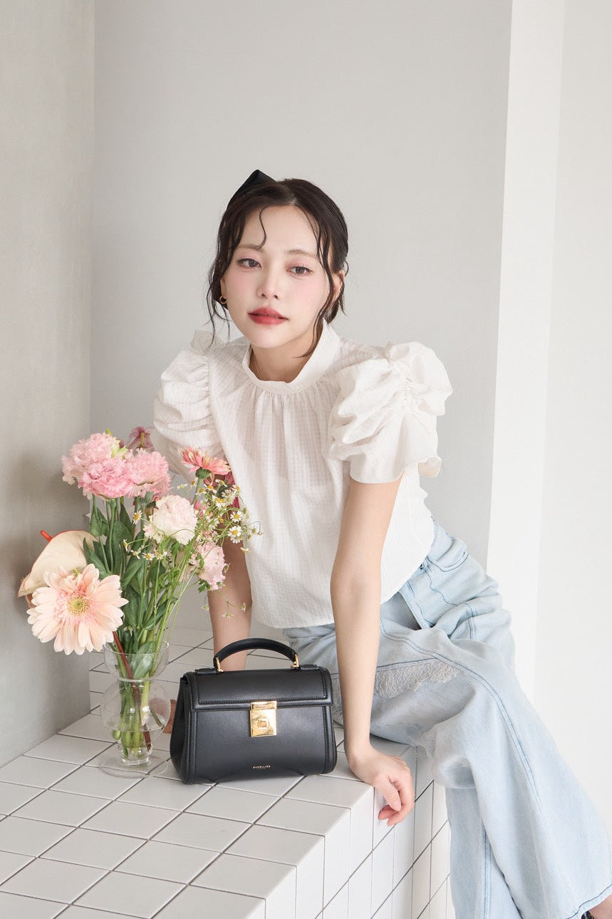 gingham puff sleeve blouse