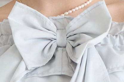 frill collar ribbon blouse