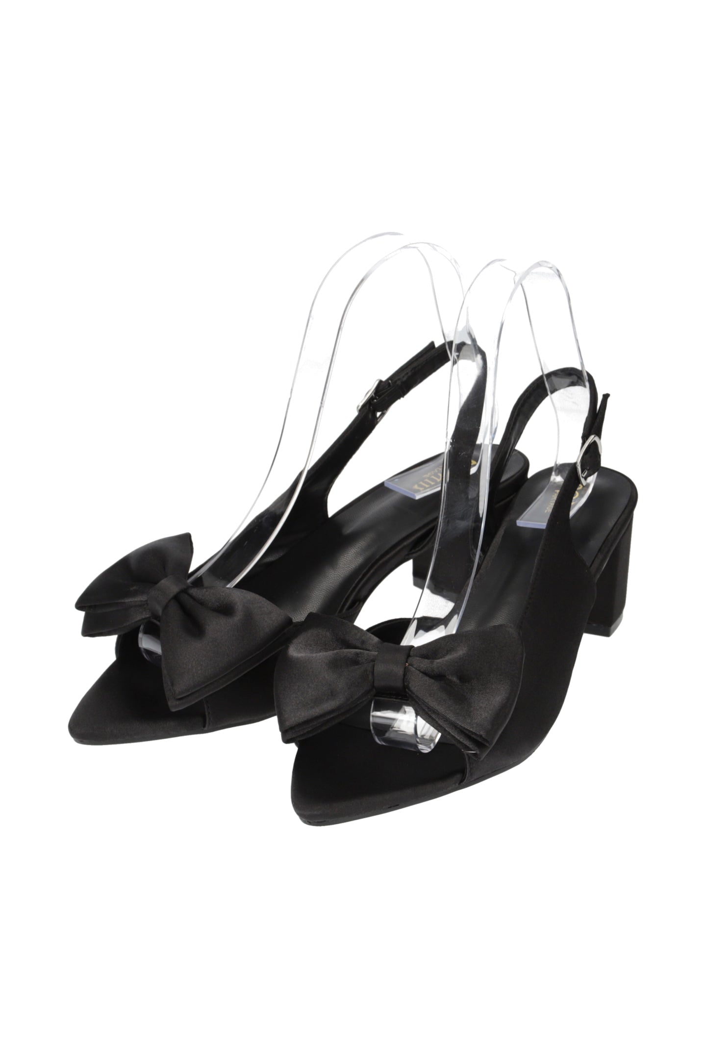 variation ribbon sandal