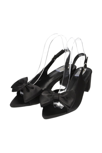 variation ribbon sandal
